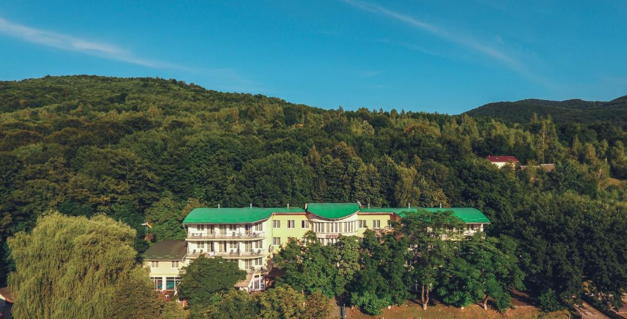 Готель Поляна Квеле Exterior photo