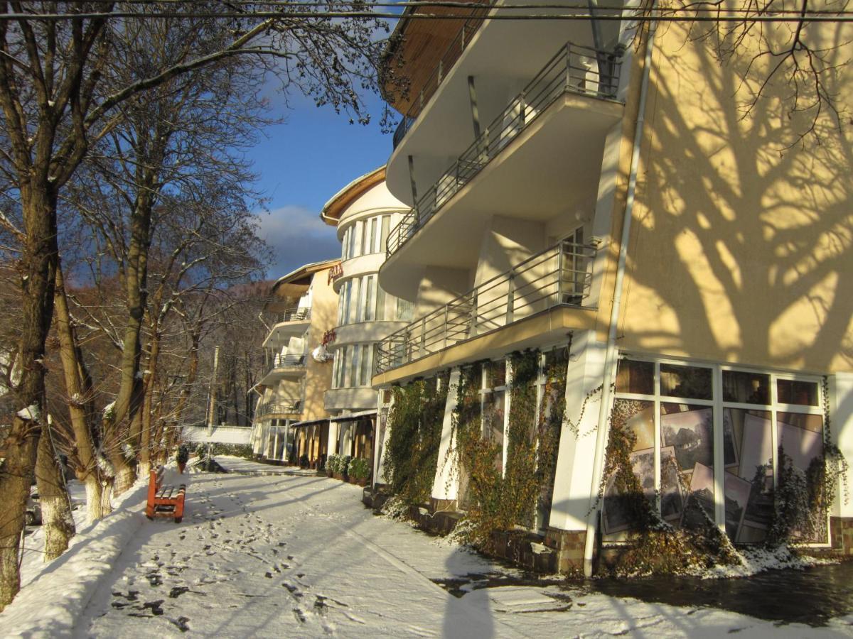 Готель Поляна Квеле Exterior photo
